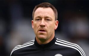 Huyền thoại John Terry vẫn ở lại Chelsea