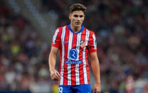 Julian Alvarez chuyển nhượng đến Atletico Madrid với mức lương kỷ lục