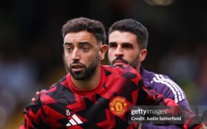 Bruno Fernandes được khuyên ở lại MU trọn đời