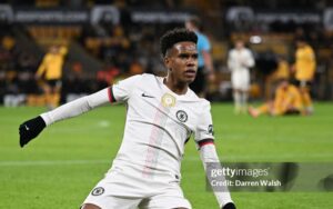 Hai bộ mặt trái ngược của Chelsea