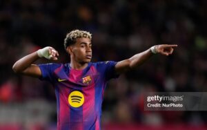 Barcelona sa lầy trong canh bạc tài chính thế kỷ