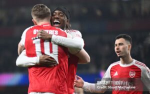 Ngoại hạng Anh phô diễn quyền lực, Champions League bước vào 'vùng tử địa'