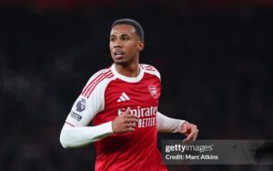 Arsenal lại rơi vào vòng xoáy chu kỳ buông?