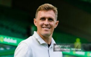 MU chia 3 bước chọn HLV trưởng