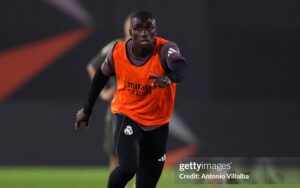 Thương vụ Ferland Mendy gây sốc