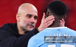 Man City chờ lật đổ Arsenal