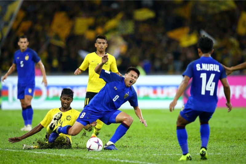 Thái Lan đại chiến với Malaysia